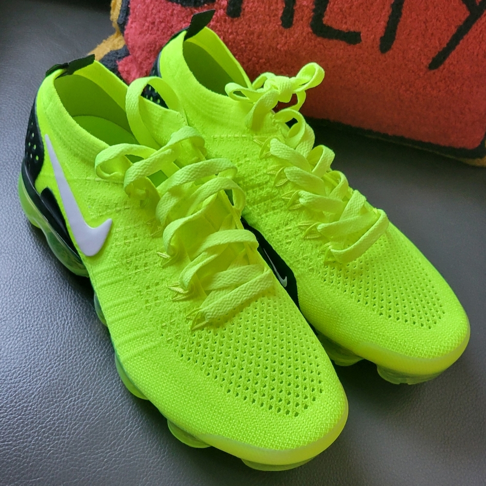 Nike Air Vapormax Flyknit 2 Neon Volt Green Yellow Black sz 7.5 Women New